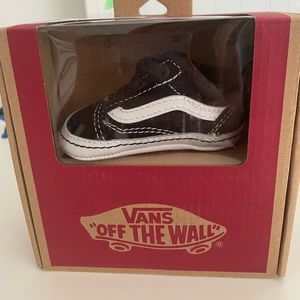 Vans crib shoes